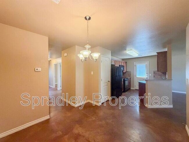 Building Photo - 4818 Deep Drive