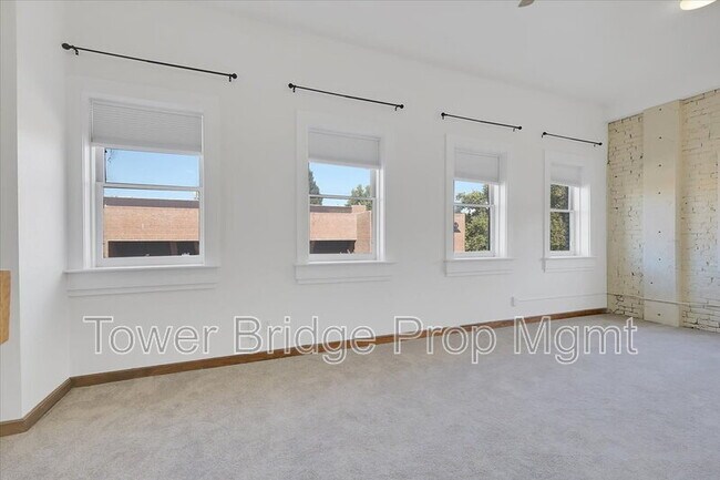 Foto del edificio - 122 I St