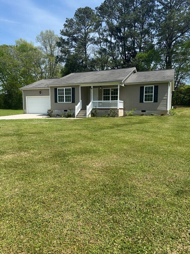 Foto del edificio - Newly Renovated 3-bedroom, 2 Bath Home with 1 Acre Lot!