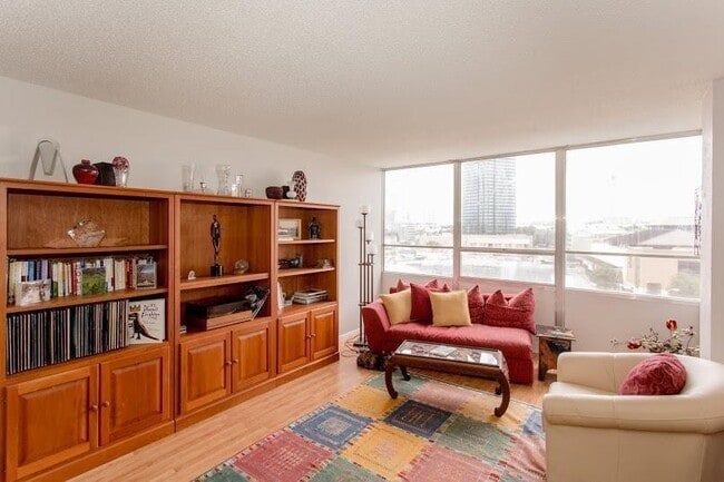 Building Photo - 1800 Lavaca St