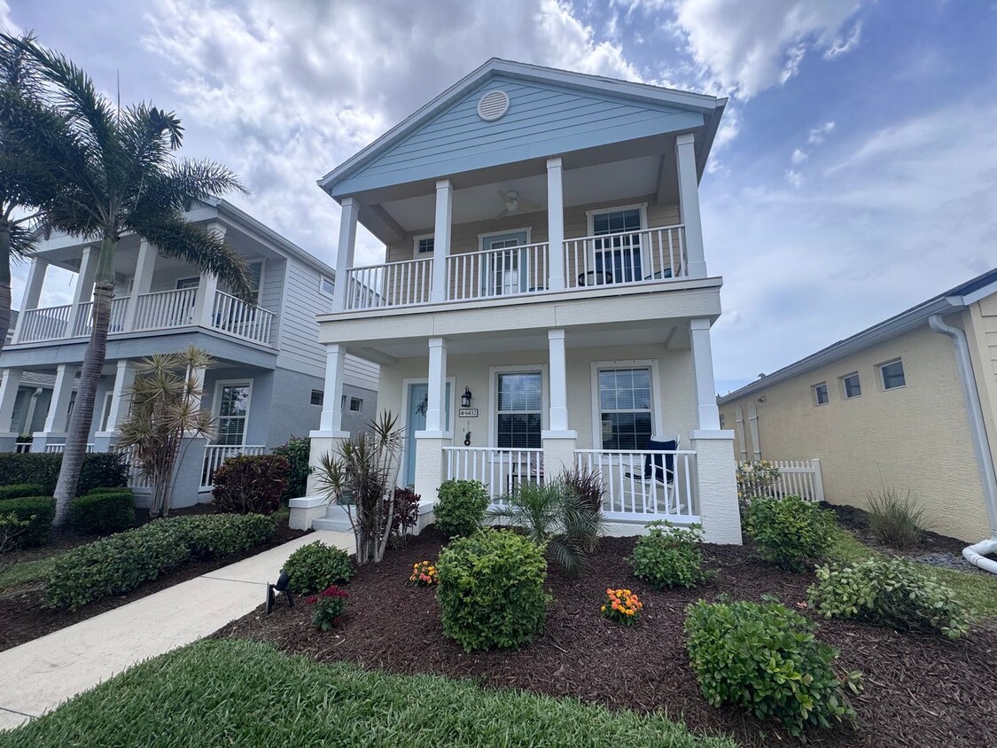 Foto principal - Furnished 3/2.5 Available Now!