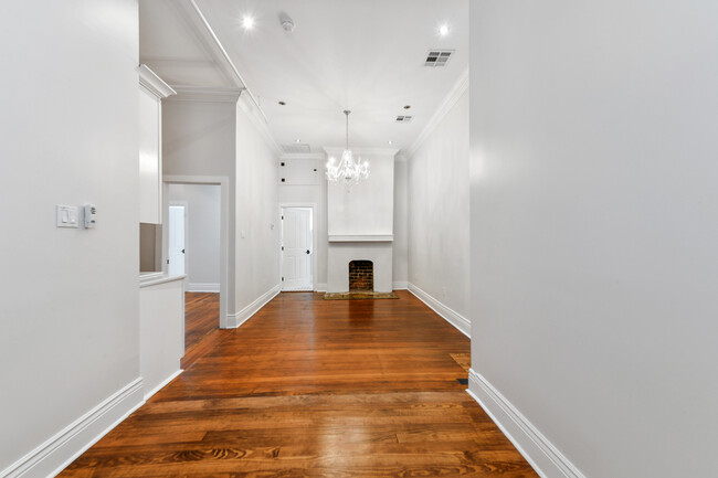 Building Photo - 1309 Dauphine St