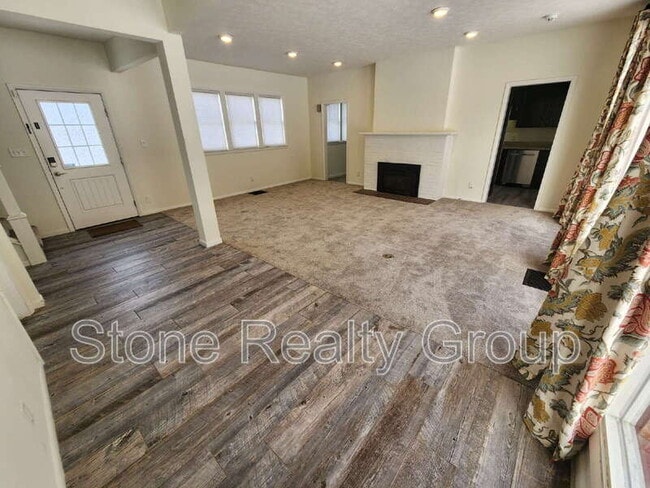 Foto del edificio - 44 Allendale Ln