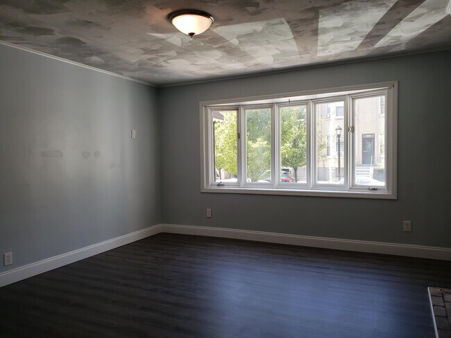 Building Photo - 1616 New York Ave