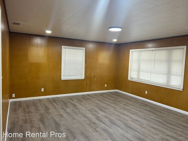 Foto del edificio - 3 br, 2 bath House - 1010 Cary Memorial Drive