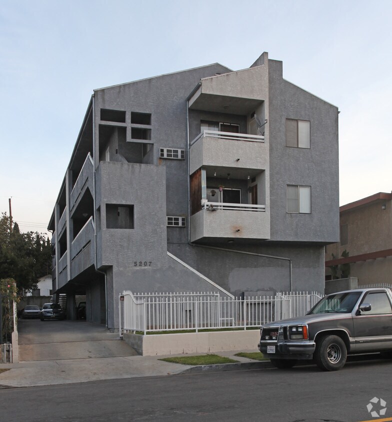 Building Photo - 5207 Meridian St