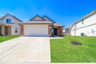 Building Photo - 8316 Yaupon Holly Trl