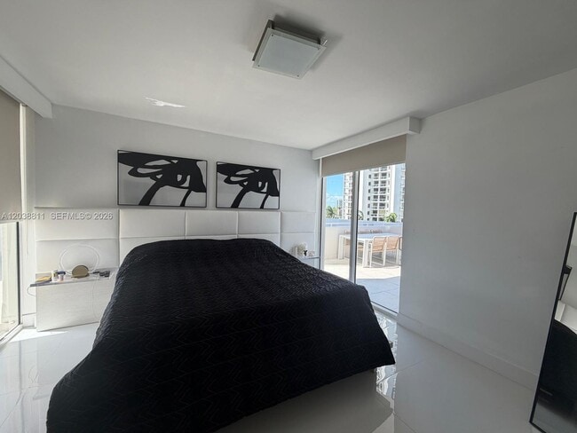 Foto del edificio - 19400 Turnberry Way