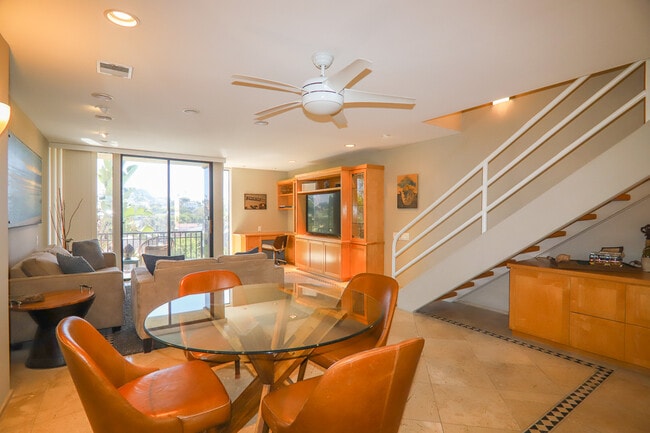 Dining Area - 916 Sealane Dr
