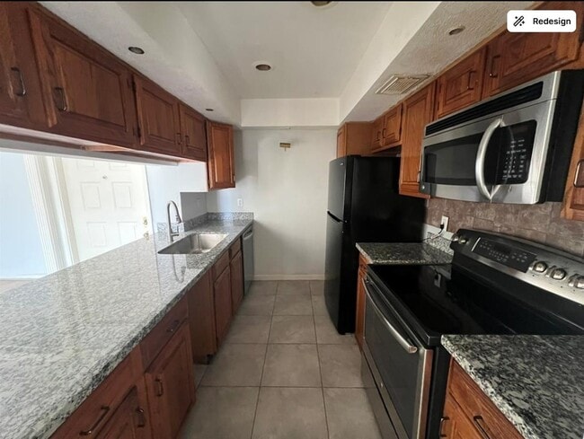 Building Photo - 2830 S Bartell Dr