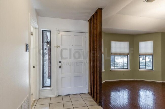 Foto del edificio - 5435 Timber Meadow St