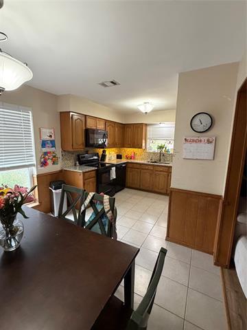 Foto del edificio - 309 W Stoneybrook Dr