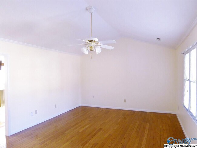 Foto del edificio - 14885 Clovercrest Dr SE