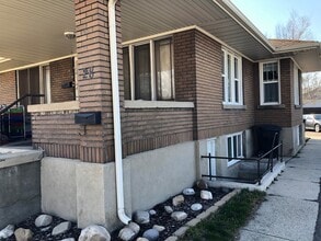 Building Photo - 32-28 E 300 S