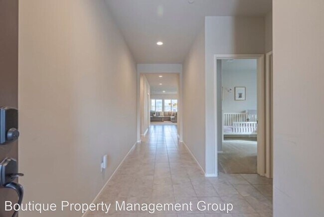 Foto del edificio - 3 br, 3 bath House - 24630 Hidden Hills Drive