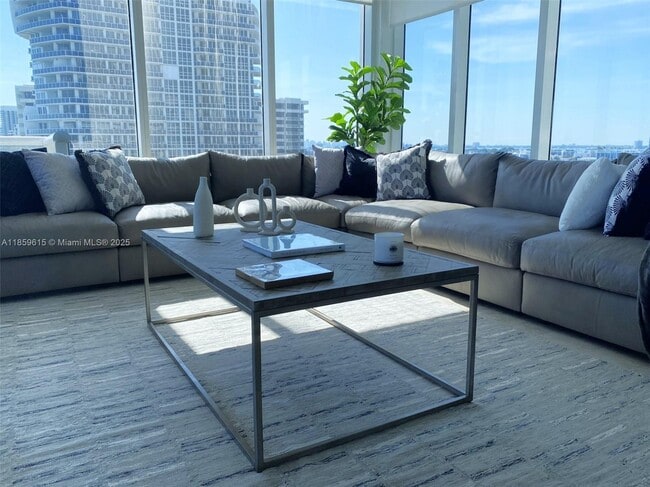 Building Photo - 10275 Collins Ave