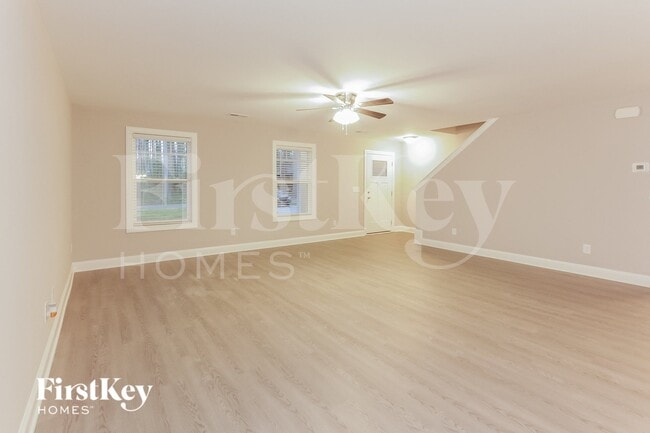 Foto del edificio - 1520 Longbow Dr