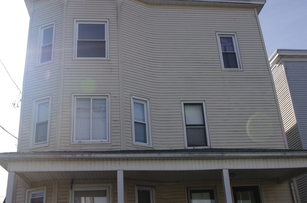 Primary Photo - 46 Ames Ave