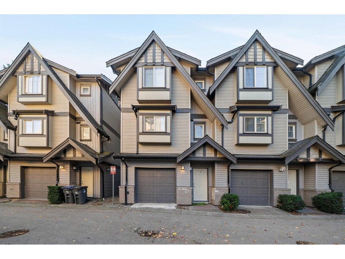 Photo principale - 13368-13372 72 Ave