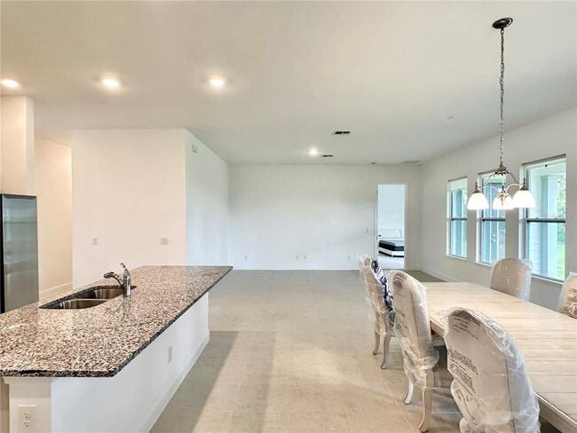 Building Photo - 17552 Lake Star Rd