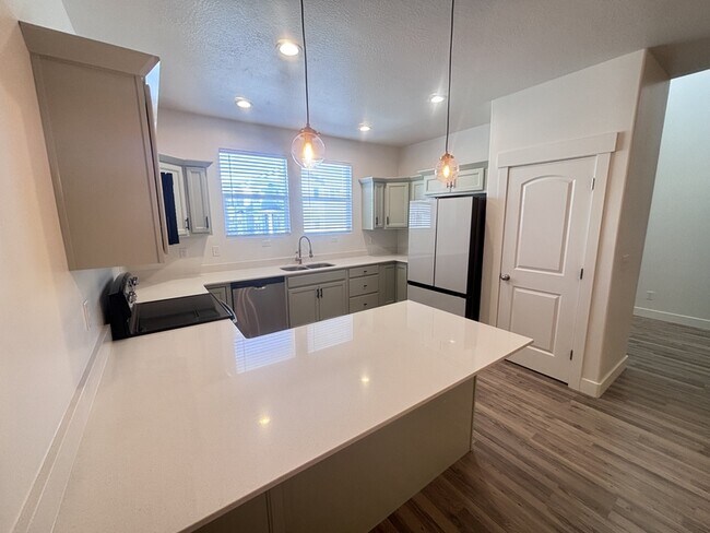 Foto del edificio - 3985 W 1960 N