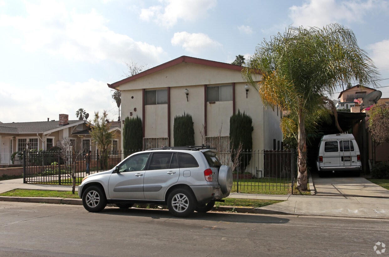 Building Photo - 2656-2658 Moss Ave