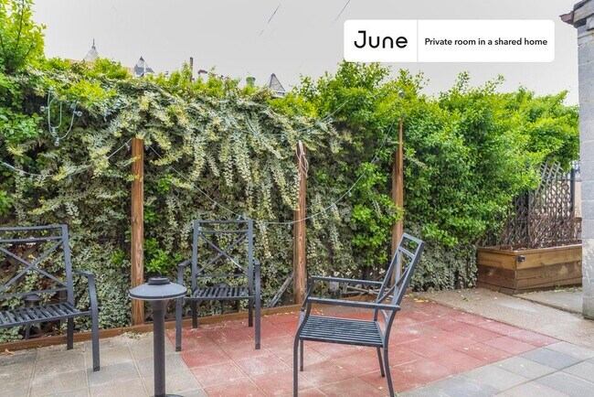 Foto del edificio - Room in Shared 5 bed/2 bath home in Columbia Heights