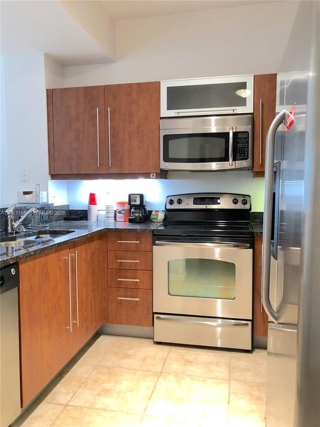 Building Photo - 7350 SW 89th St