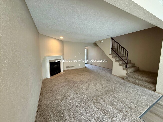 Foto del edificio - 2 Bedroom/2.5 Bath Townhome for Lease