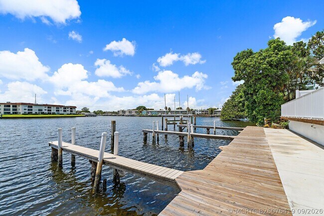 Building Photo - 624 Southwind Cir