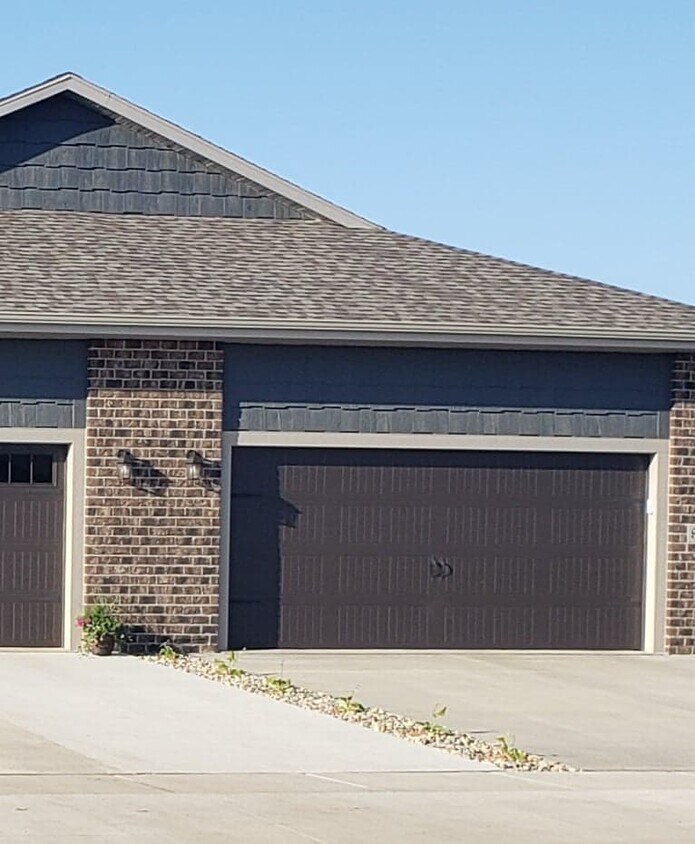 Foto principal - 9520 W Broek Dr