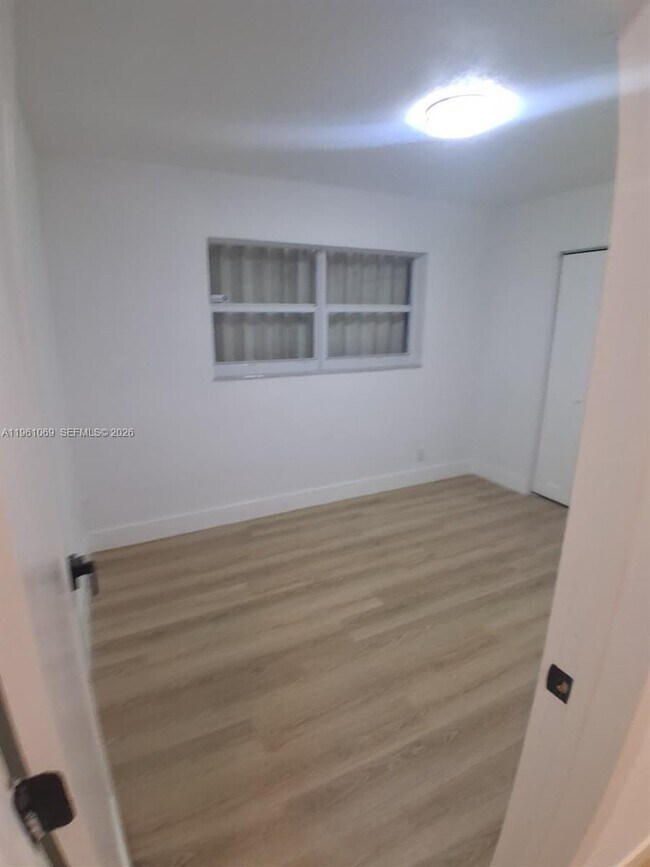 Foto del edificio - 1307 NW 16th St