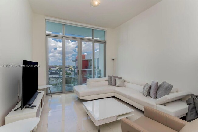 Foto del edificio - 7825 NW 107th Ave