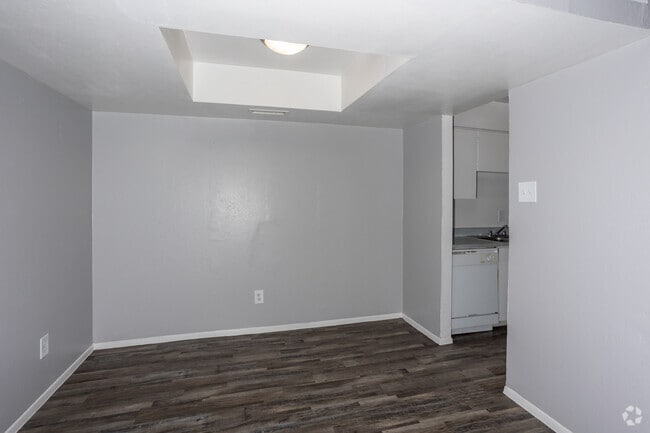 A1 - 1BR, 1BA - 697SF - Dining Room - Summer Glen