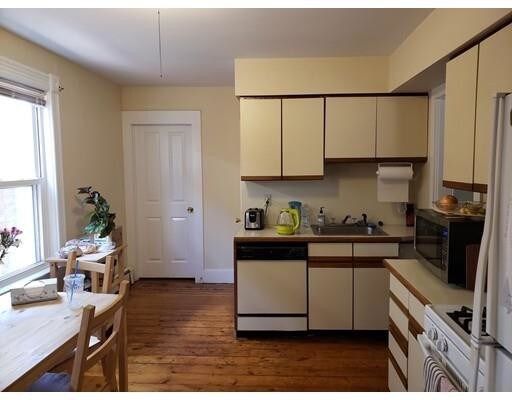 Foto del edificio - 56 Pleasant St