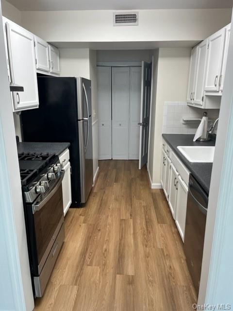 Foto del edificio - 1418 Whispering Hills Dr