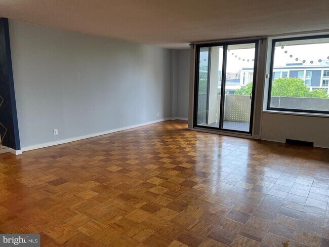 Foto del edificio - 490 M St SW