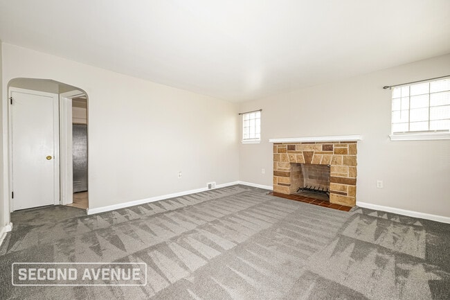 Building Photo - 1721 VanBuren St