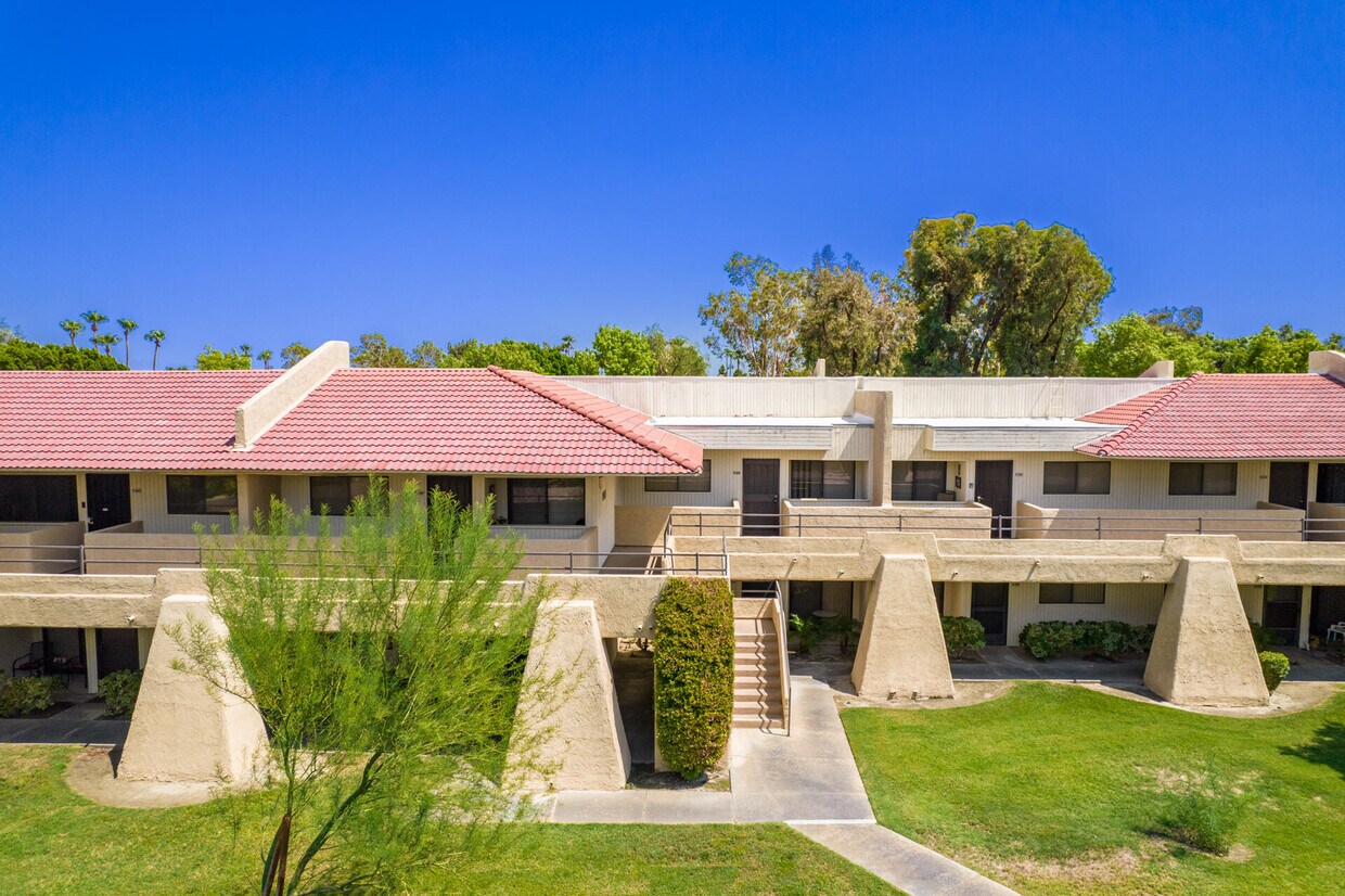 2822 N Auburn Cir Unit 208, Palm Springs, CA 92262 Condo for Rent in