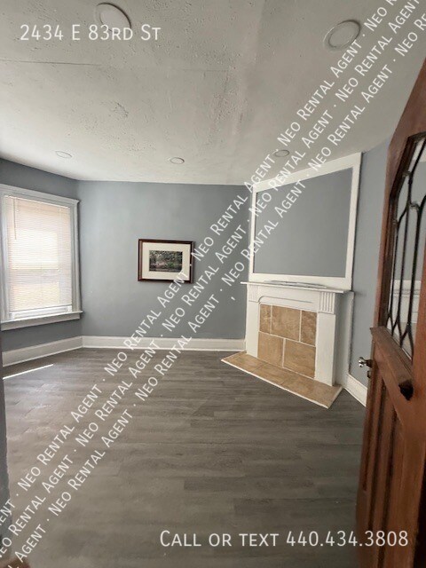 Foto del edificio - 2434 E 83rd St