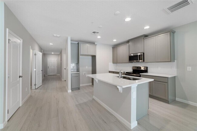 Building Photo - 333 Cape Honeysuckle Pl