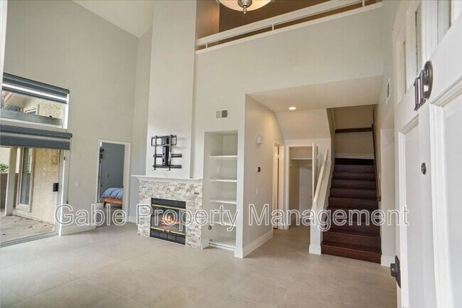 Foto del edificio - 23926 Arroyo Park Dr