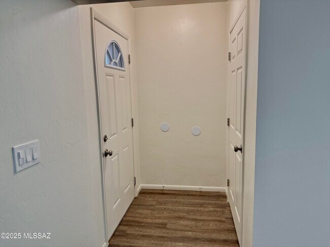 Foto del edificio - 3323 E Blacklidge Dr