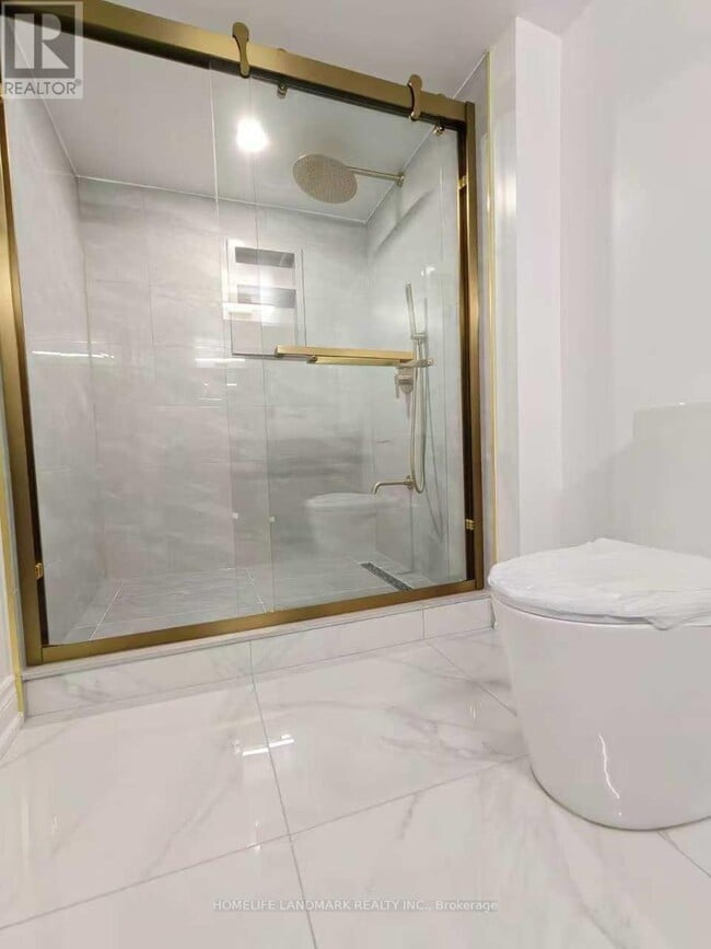 Photo du bâtiment - 252 Borealis Ave