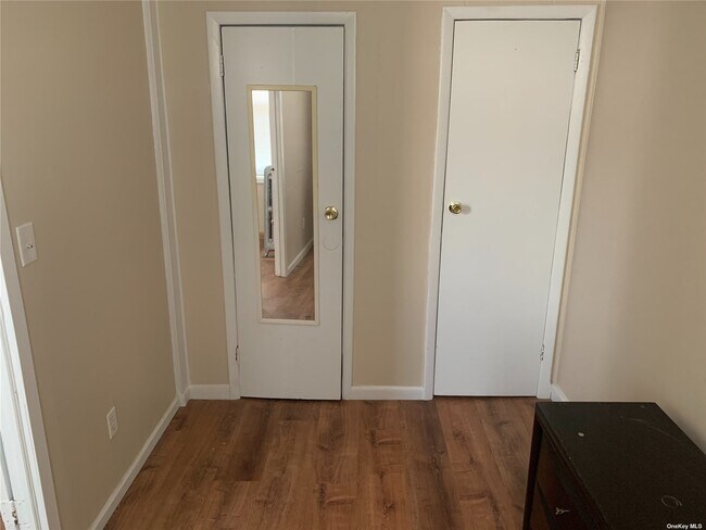 Building Photo - 65-18 Myrtle Ave