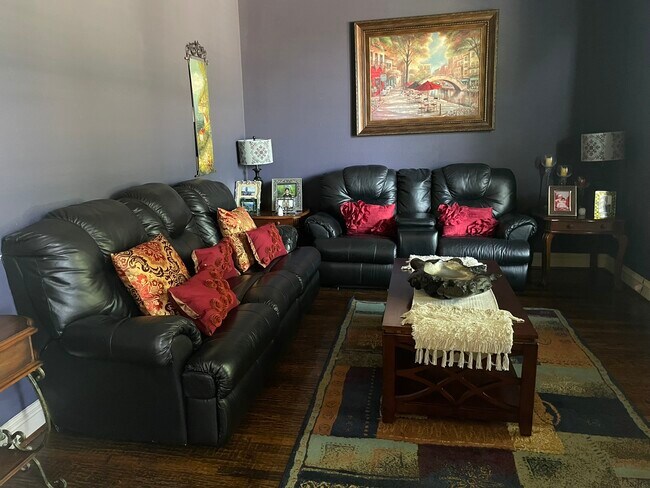 Foto del edificio - 9312 Warm Springs Cir