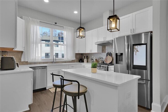 Building Photo - 8026 Linfield Way