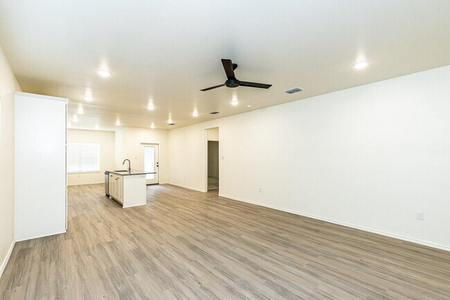 Foto del edificio - 5549 Lehigh St