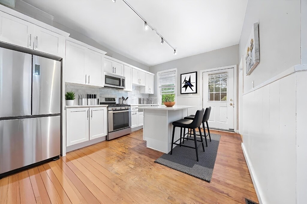 Foto principal - 77 Webster St
