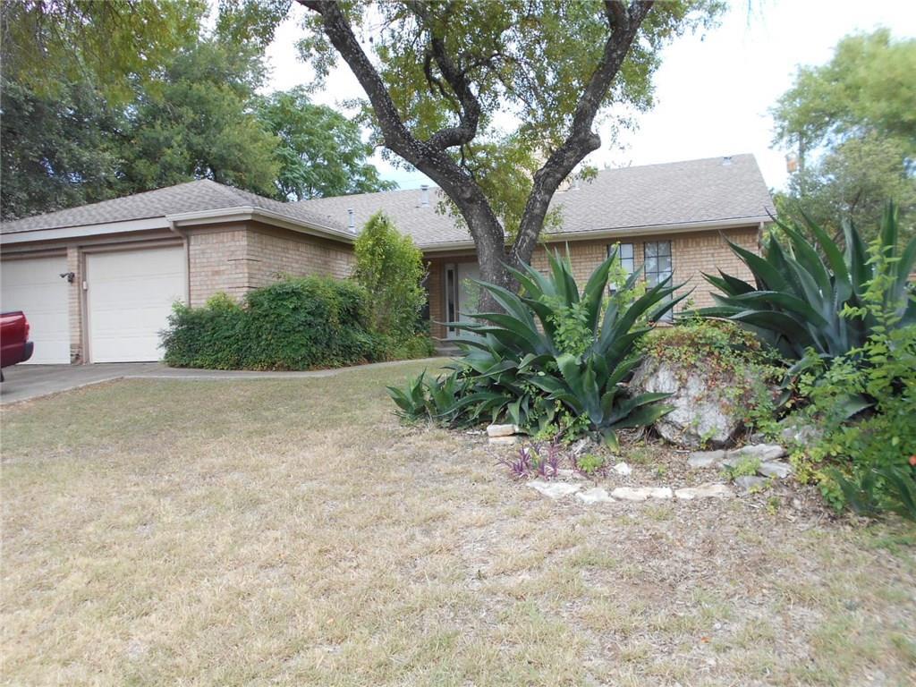 Foto principal - 4008 Balcones Woods Dr